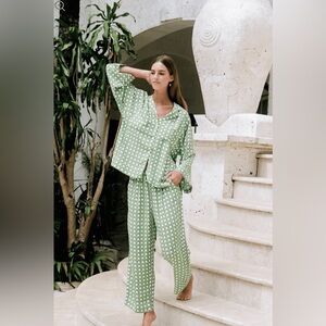 Elegant Green Women's Pajama Set